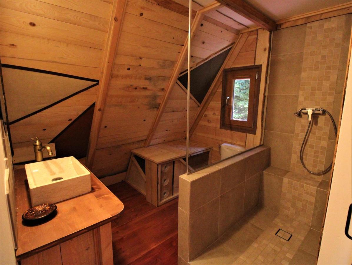 Habitat Createur - Hebergements Insolites Au Camping Municipal "Les Ecureuils" Recoubeau-Jansac Exterior photo