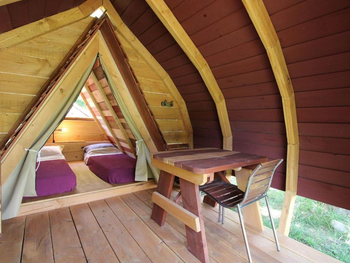 Habitat Createur - Hebergements Insolites Au Camping Municipal "Les Ecureuils" Recoubeau-Jansac Exterior photo