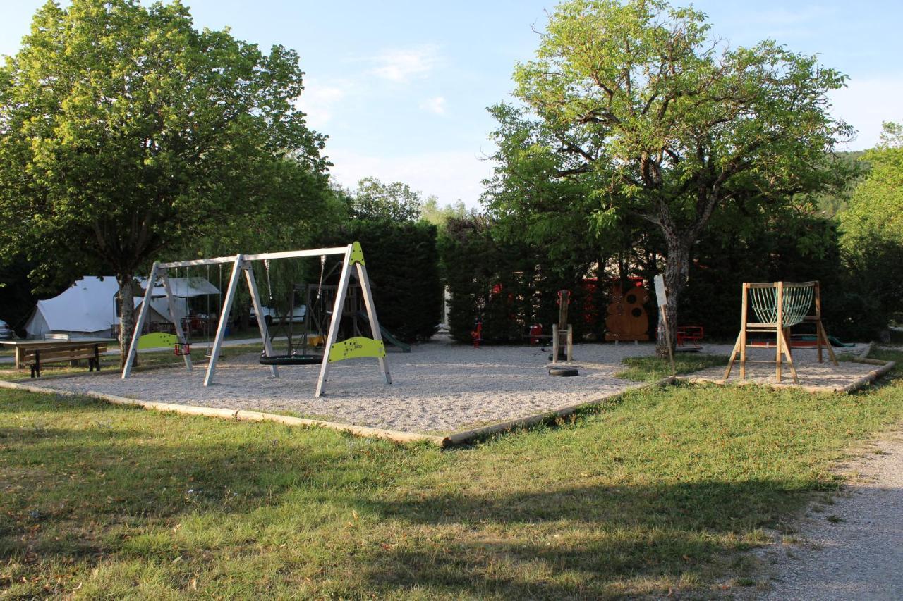Habitat Createur - Hebergements Insolites Au Camping Municipal "Les Ecureuils" Recoubeau-Jansac Exterior photo