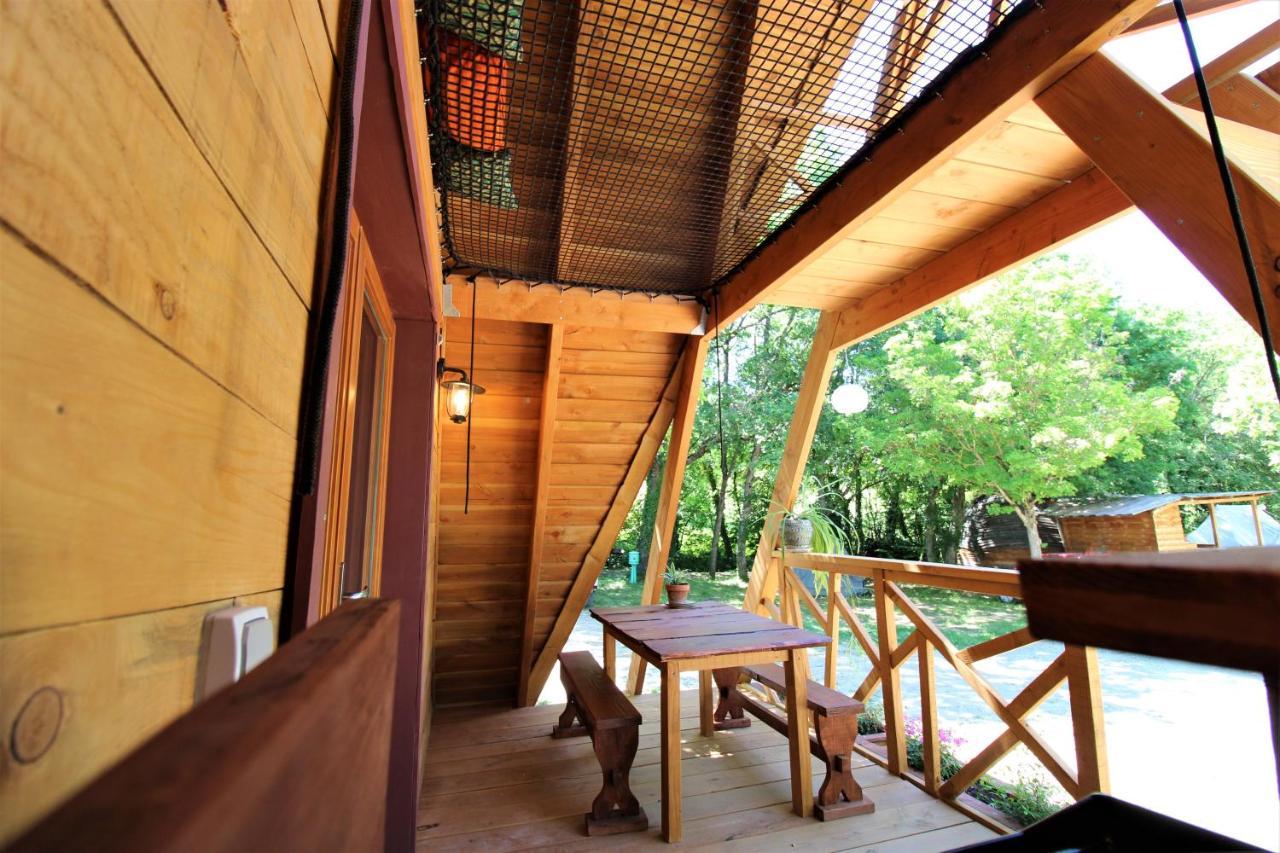 Habitat Createur - Hebergements Insolites Au Camping Municipal "Les Ecureuils" Recoubeau-Jansac Exterior photo