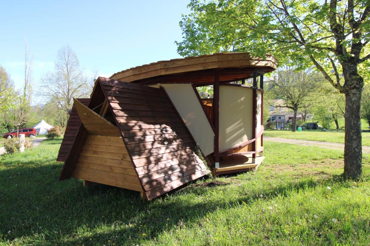 Habitat Createur - Hebergements Insolites Au Camping Municipal "Les Ecureuils" Recoubeau-Jansac Exterior photo