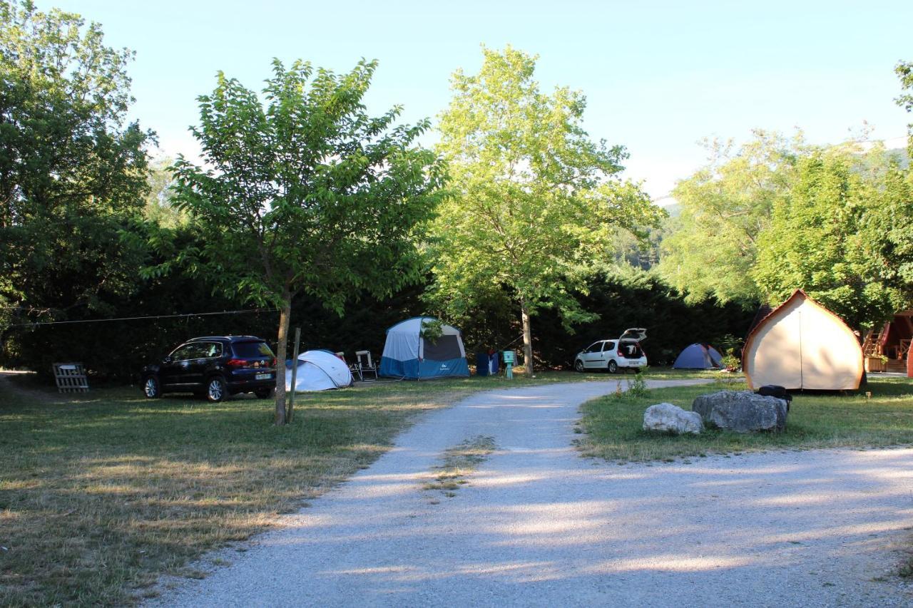 Habitat Createur - Hebergements Insolites Au Camping Municipal "Les Ecureuils" Recoubeau-Jansac Exterior photo
